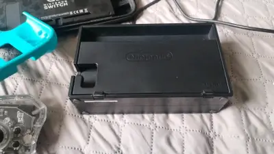 Nintendo Switch con accesorios - miniatura 2