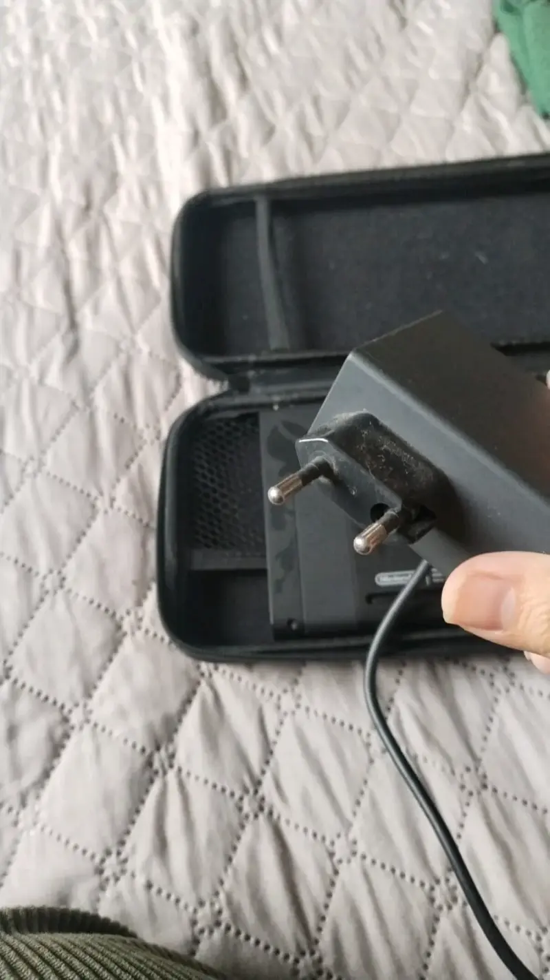 Nintendo Switch con accesorios - 3