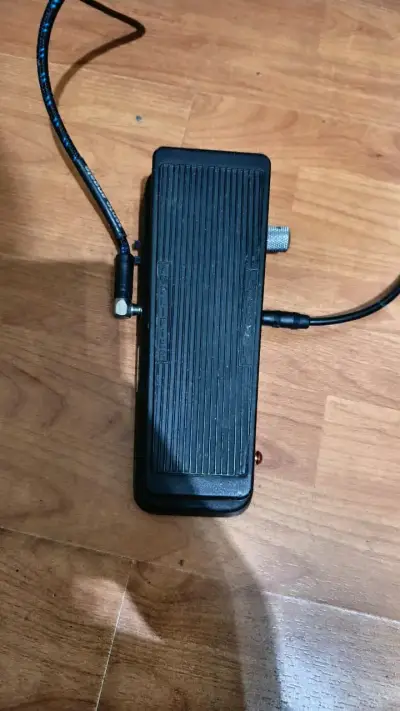 Pedal Wah Cry Baby 535Q para guitarra - miniatura 3