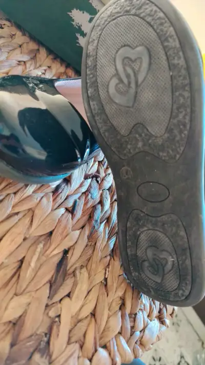 Zapatos de charol para niña marca Armonia - miniatura 4