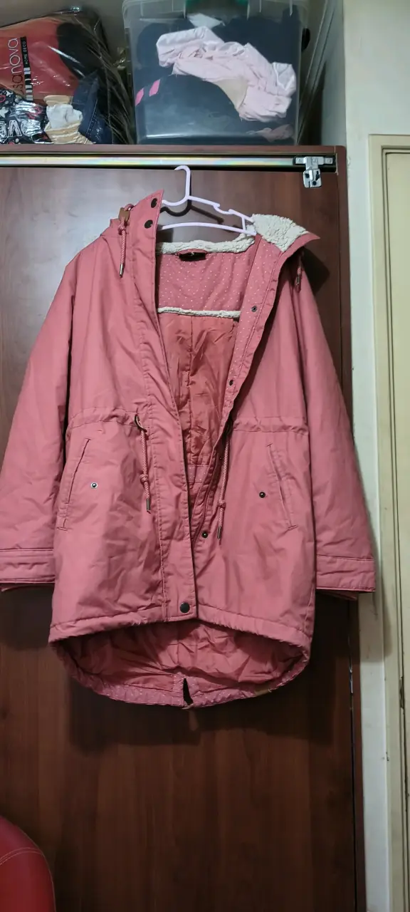 Parka rosa con capucha para mujer - 1