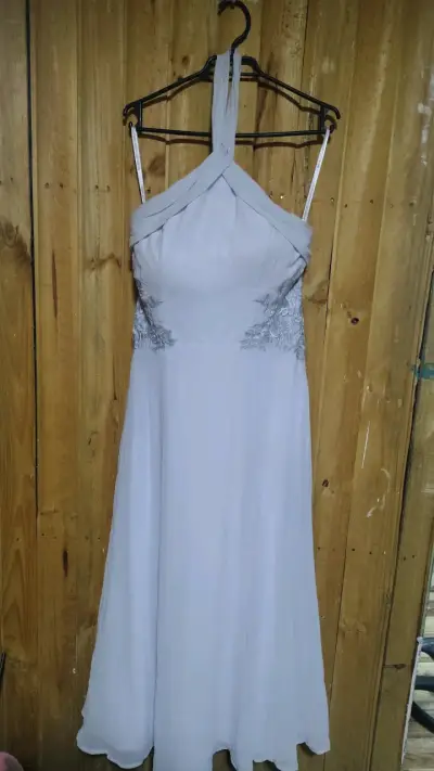Vestido de fiesta largo gris con encaje - miniatura 1