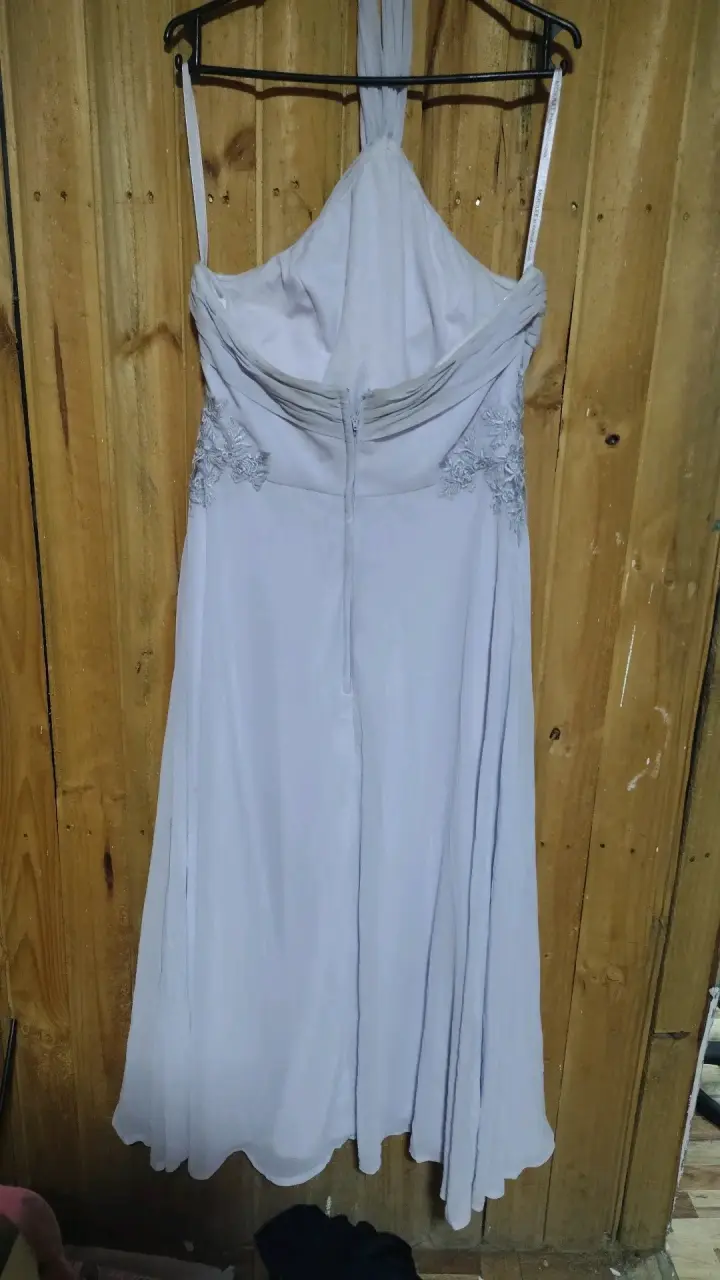 Vestido de fiesta largo gris con encaje - 3