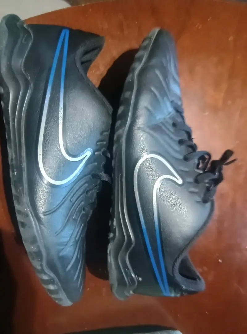 Zapatillas de fútbol Nike negras para hombre - 2