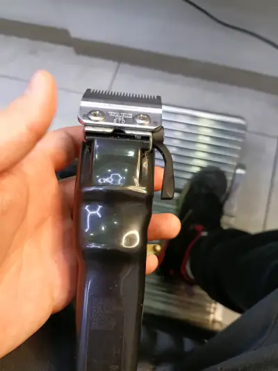 Máquina cortapelos Wahl inalámbrica profesional - miniatura 3