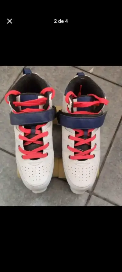 Patines de cuatro ruedas Oxelo blancos con cordones rojos - miniatura 1