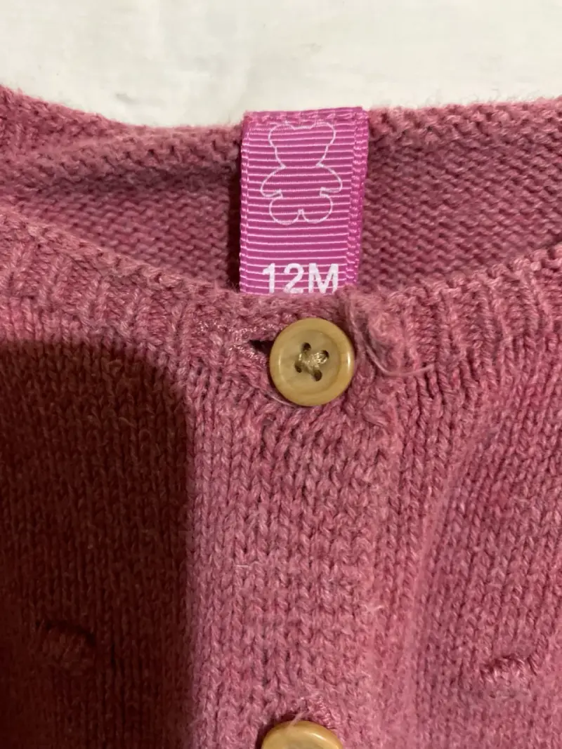 Chaleco de bebé rosado con botones de madera - 2