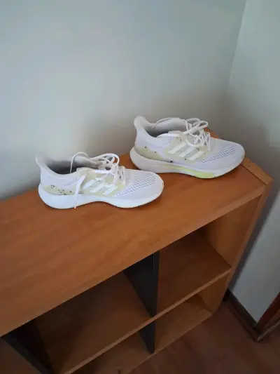Zapatillas Adidas Unisex 40.5 - miniatura 1
