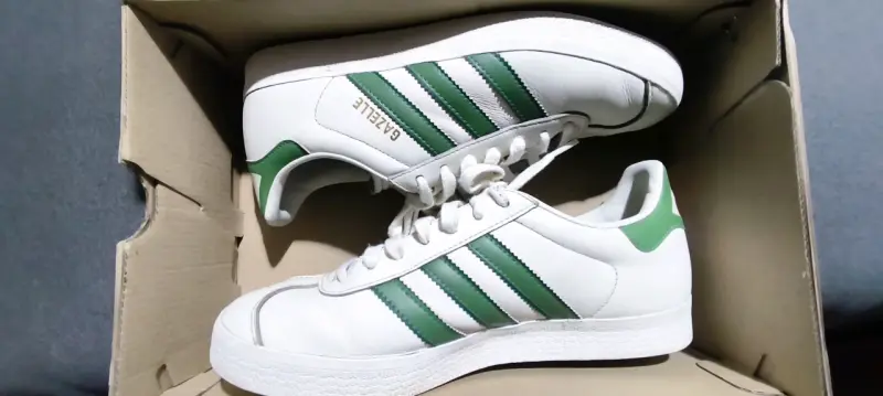 Zapatillas Adidas Gazelle blancas y verdes - 1