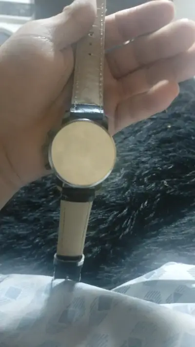 Reloj de pulsera negro clásico - miniatura 2