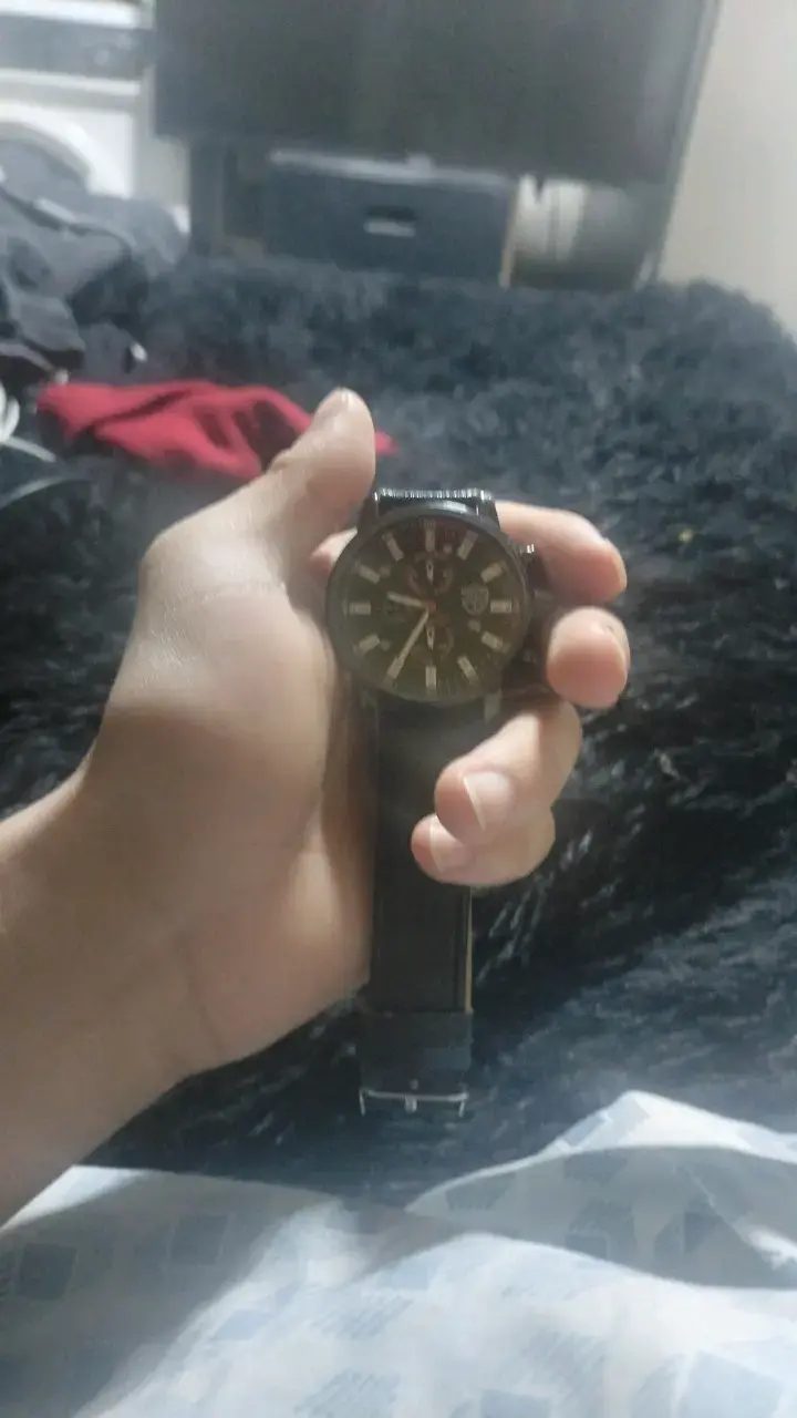 Reloj de pulsera negro clásico - 3