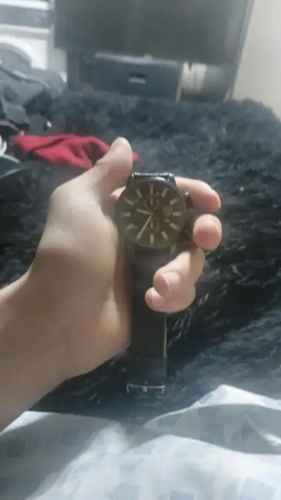 Reloj de pulsera negro clásico - miniatura 3
