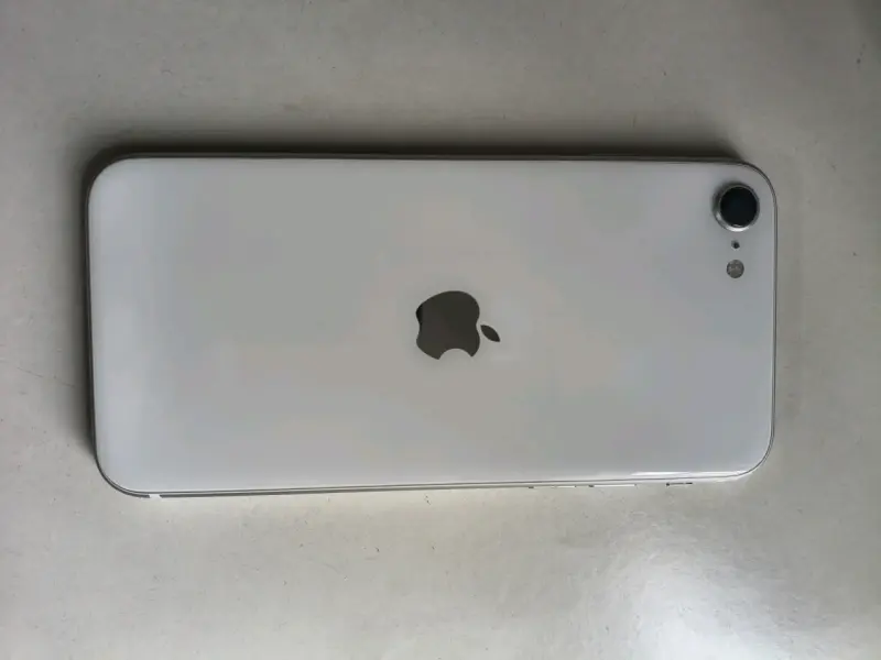 iPhone SE impecable funcionando full - 3
