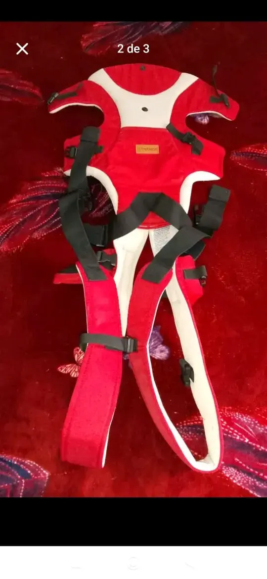 Portabebé ergonómico rojo y blanco