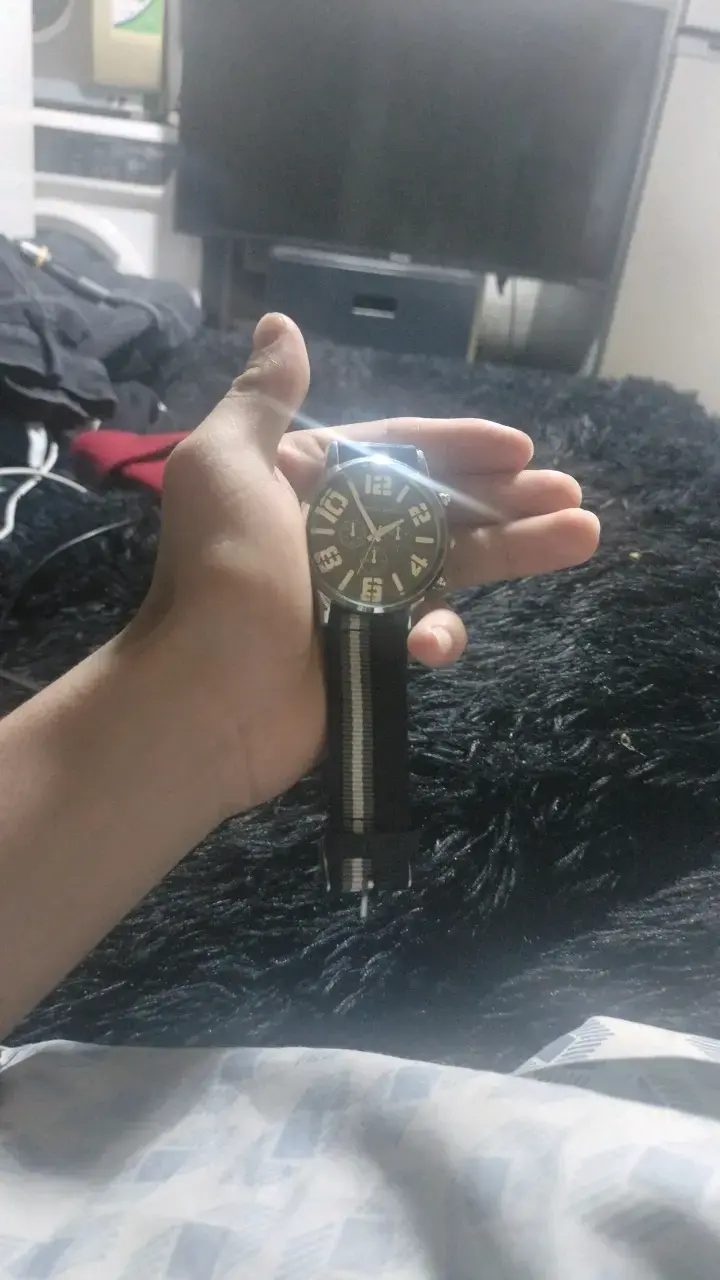 Reloj de pulsera con correa de tela a rayas - 3
