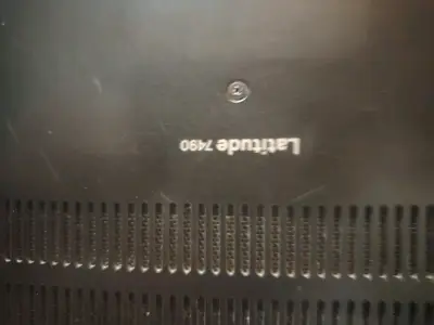 Laptop Dell Latitude 7490 con Intel Core i5 - miniatura 2