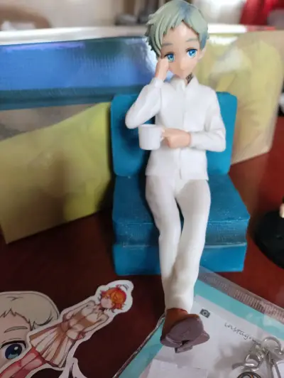 Set de figuras yakusoku no neverland - miniatura 2