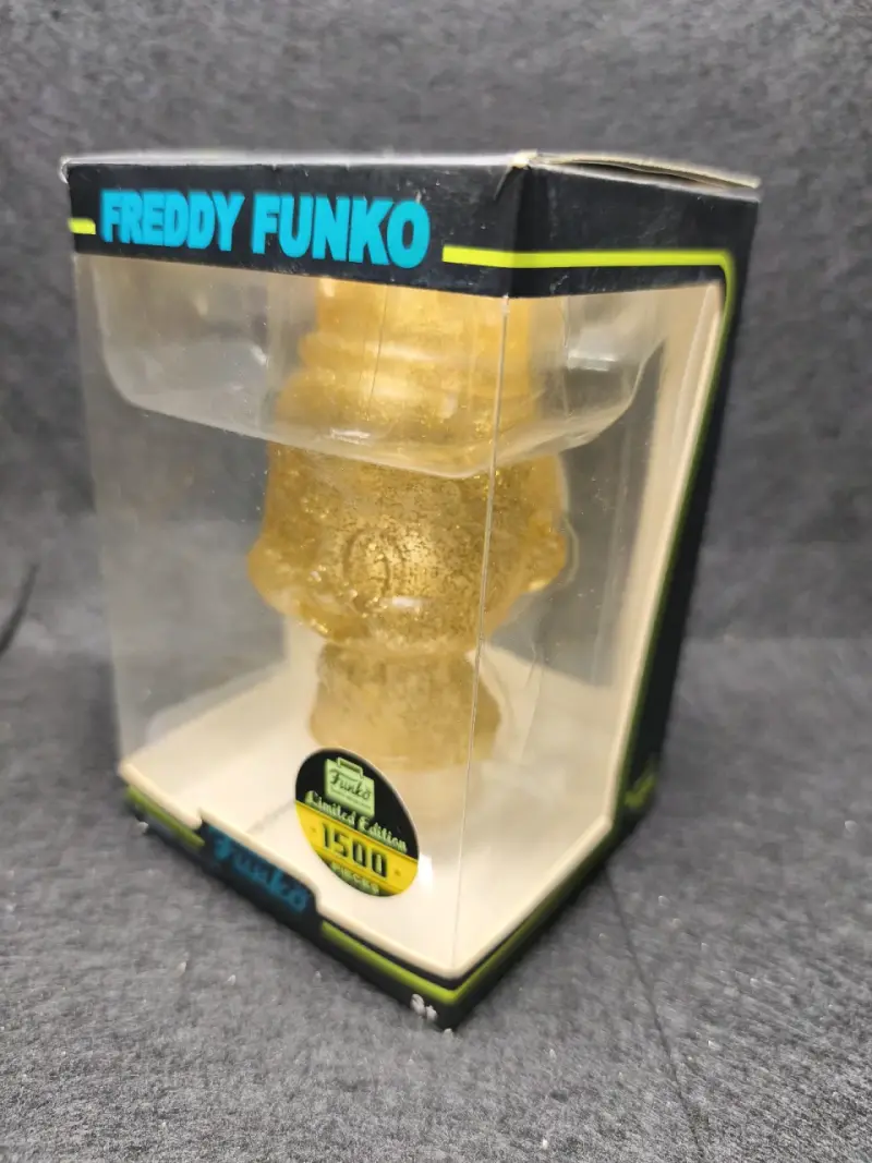 Figura Funko Pop Freddy Funko Dorado Edición Limitada - 3