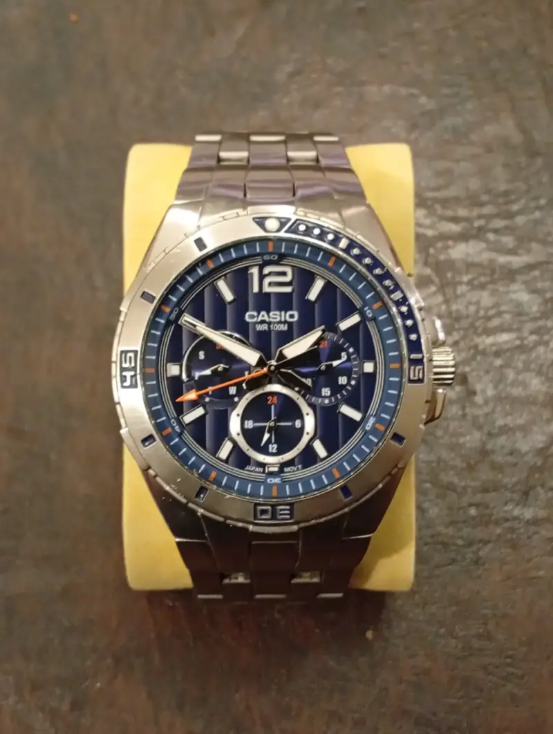 Reloj Casio de acero inoxidable con cronógrafo - 2