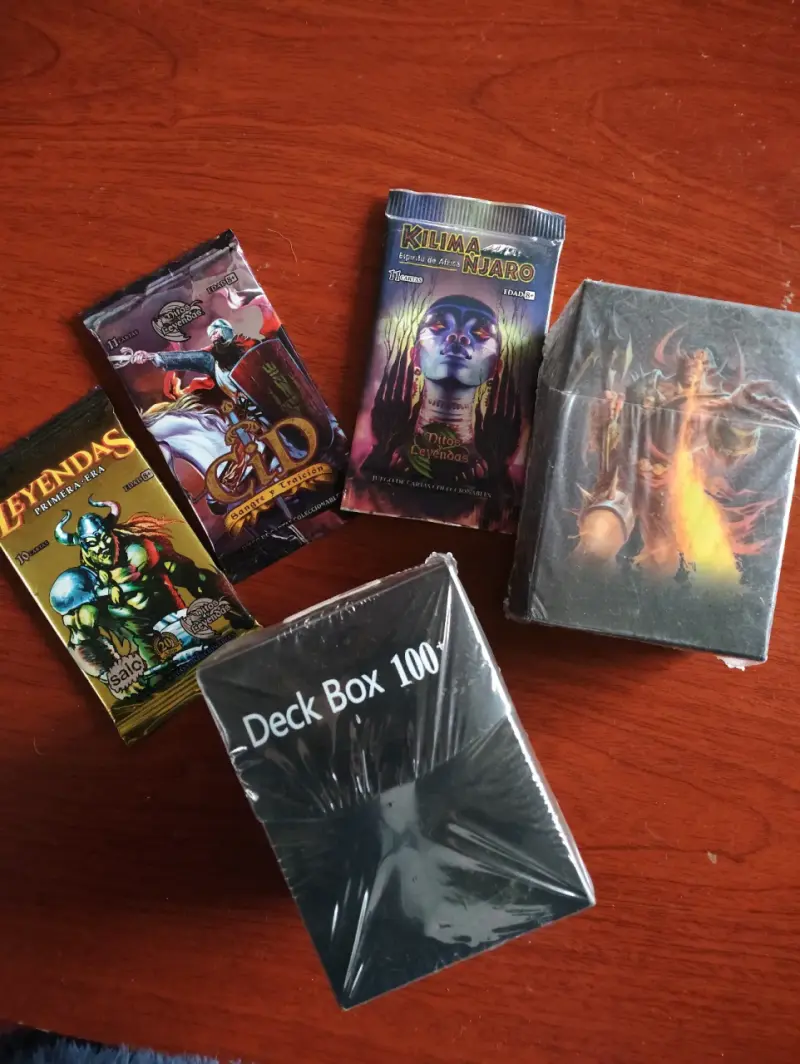 Colección de sobres de cartas Leyendas con caja Deck Box - 1