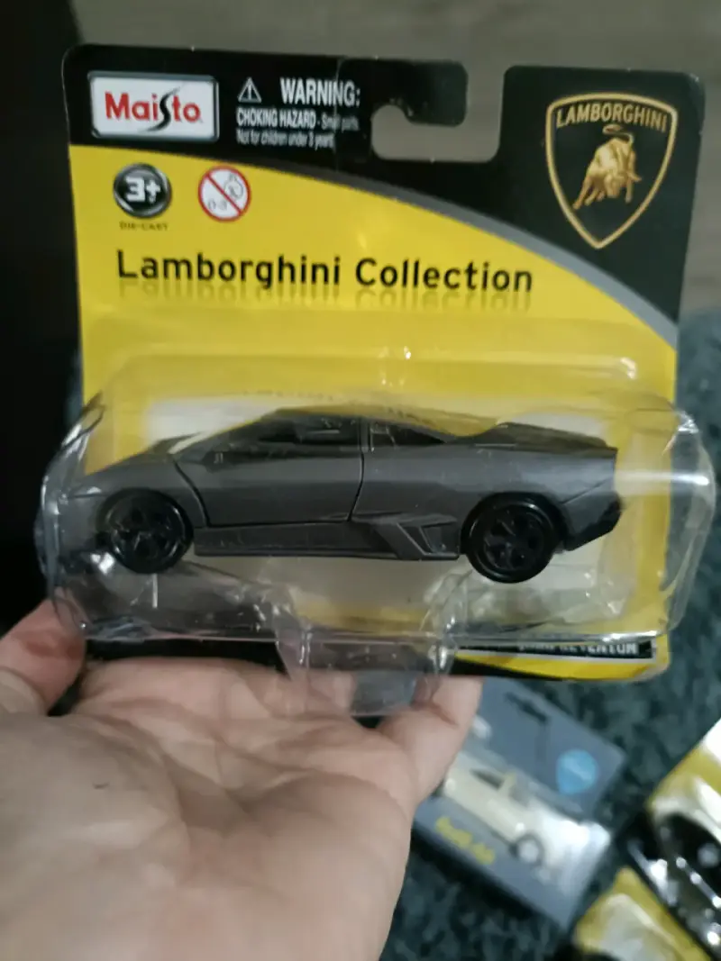Auto a escala Lamborghini Maisto colección