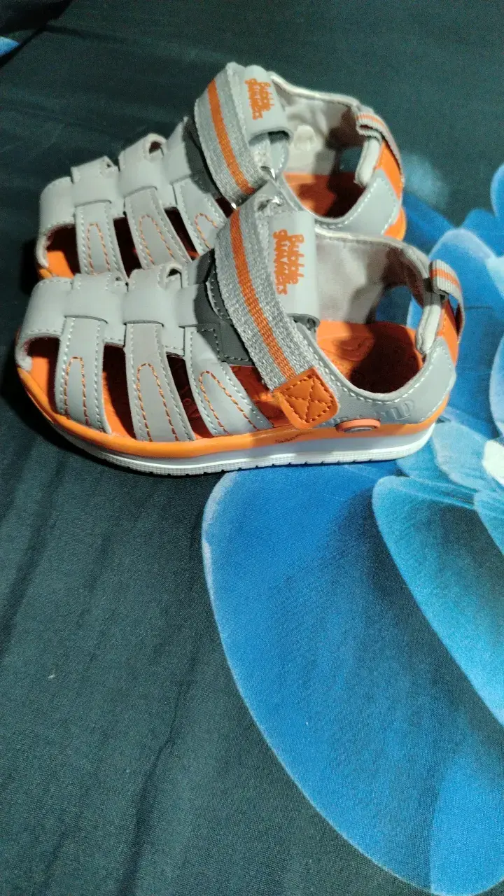 Sandalias infantiles grises con luces - 2