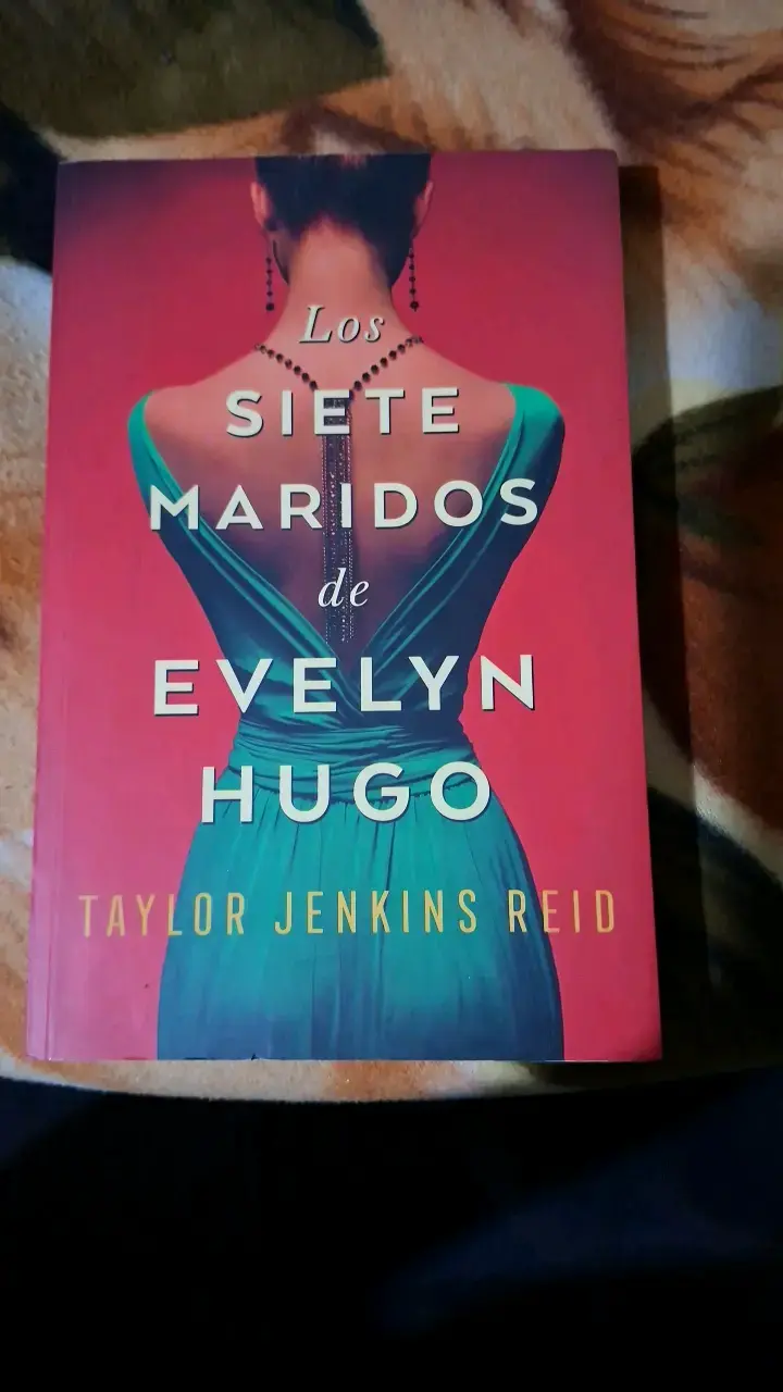 Libro Los Siete Maridos de Evelyn Hugo - 1