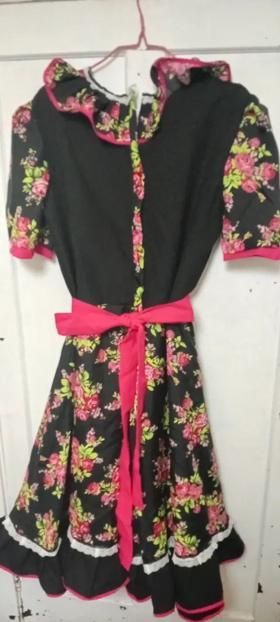 Vestido de cueca negro con flores y encaje - 2