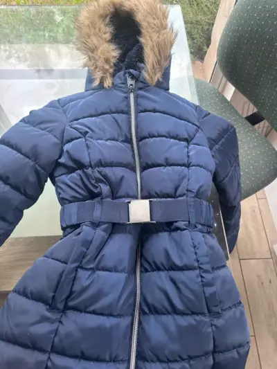 Parka de invierno azul con capucha de piel sintéti - miniatura 1
