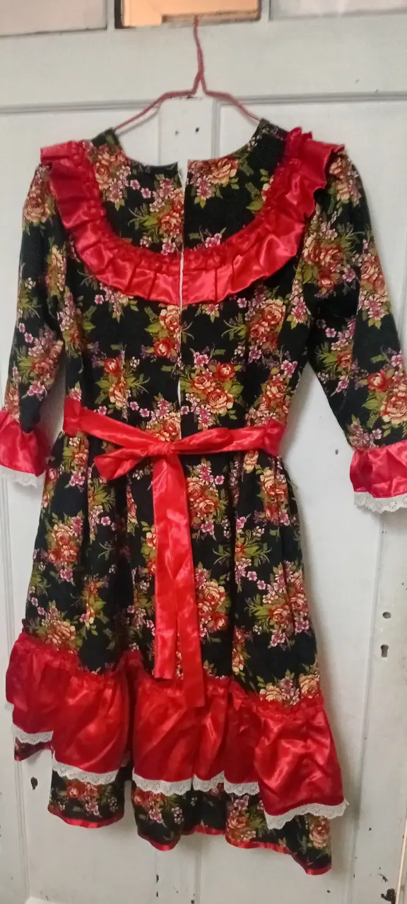 Vestido de cueca con volantes rojos para niña - 2