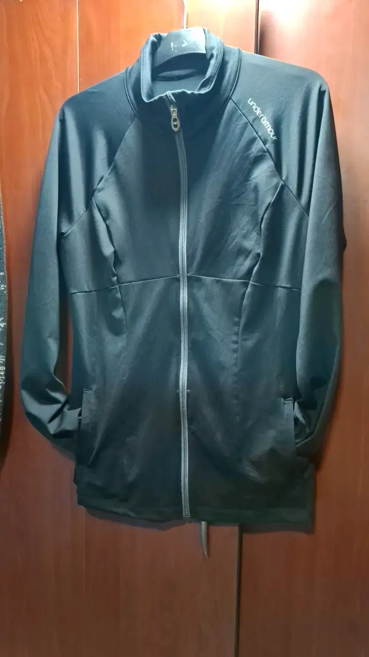 Chaqueta deportiva negra Under Armour - 5