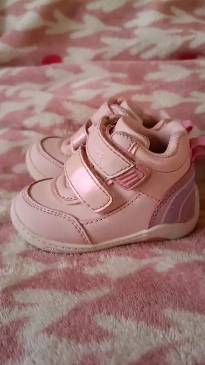 Zapatillas rosadas para bebé Bubblegummers - miniatura 2