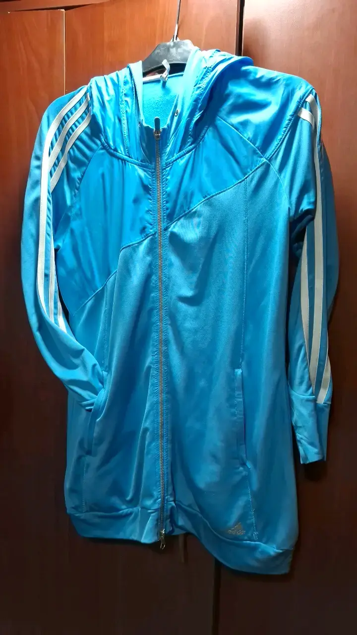 Chaqueta deportiva celeste Adidas Climalite - 2