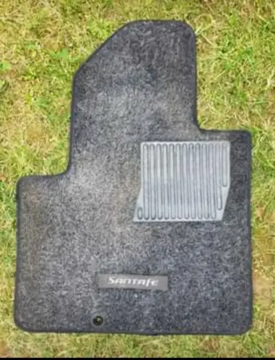 Alfombras y tapa remolque Santa Fe originales - miniatura 4