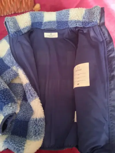 Chaqueta de lana a cuadros azul y blanco para niños - miniatura 2