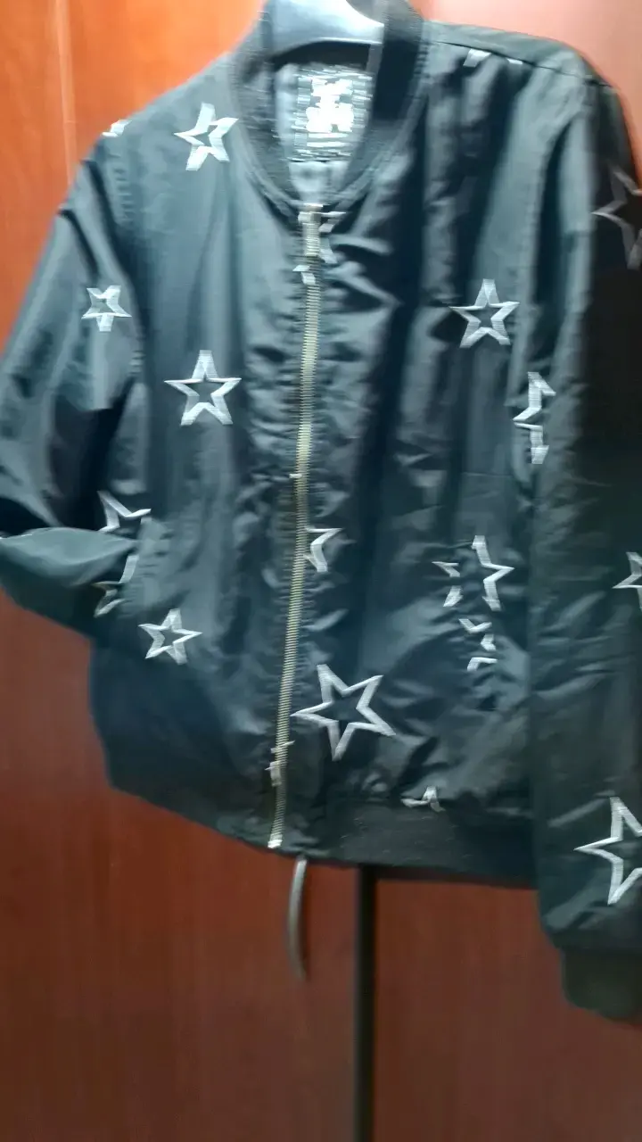 Chaqueta bomber negra con estrellas Super Star - 3