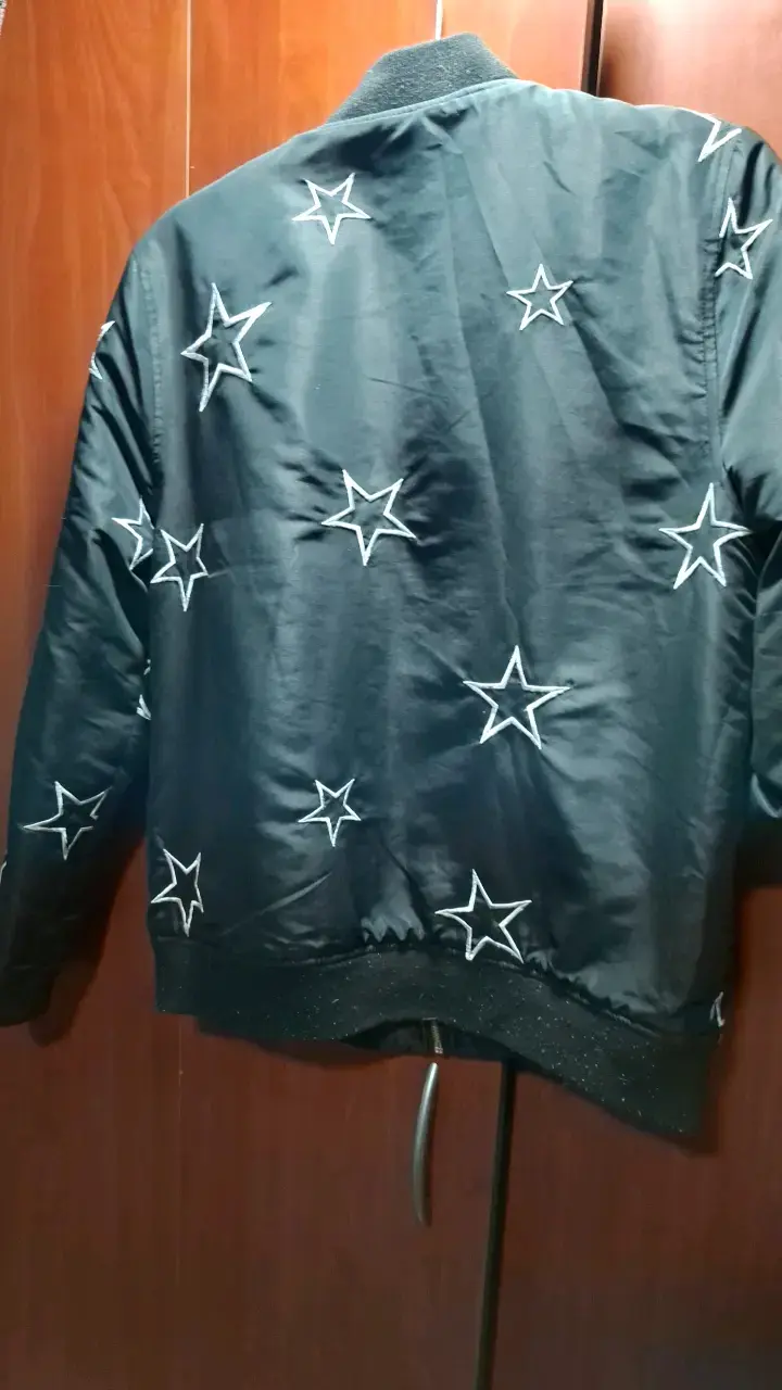 Chaqueta bomber negra con estrellas Super Star - 4