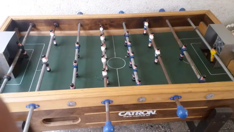 Taca taca de madera Catron en buen estado - 1