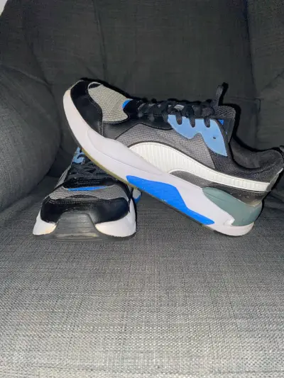 Zapatillas deportivas negras y azules para hombre - miniatura 1