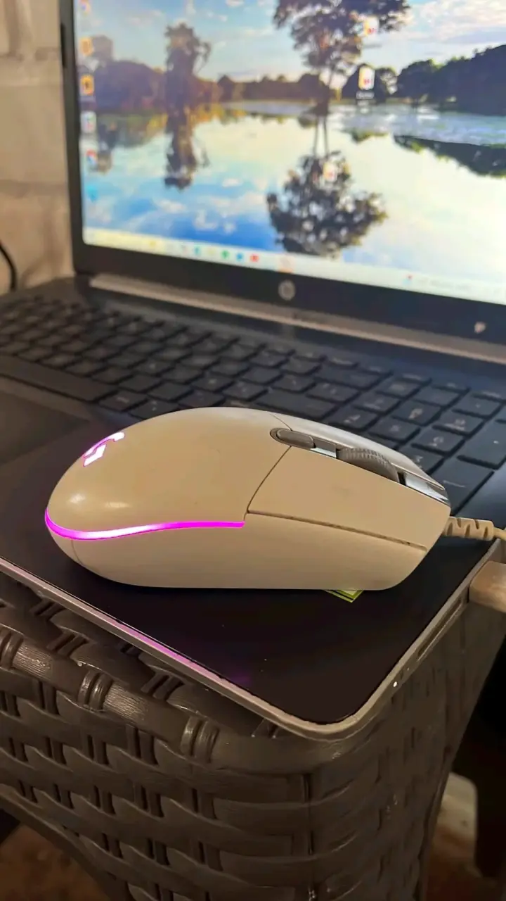 Mouse gamer Logitech G203 - 3