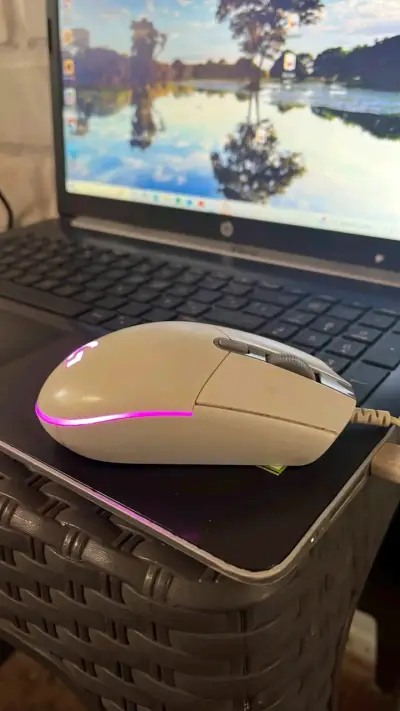 Mouse gamer Logitech G203 - miniatura 3