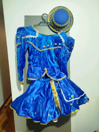 Traje de danza folclórica azul con sombrero - miniatura 2