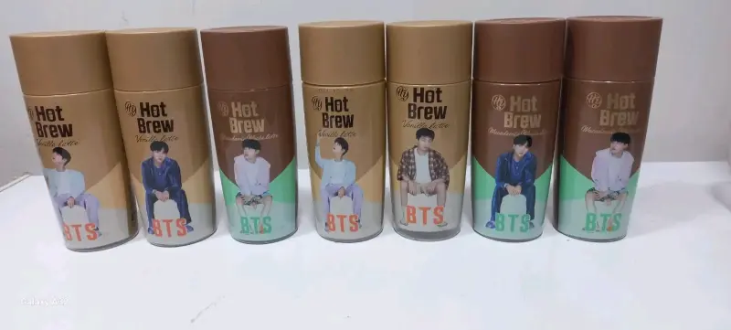 Café Hot Brew BTS Edición Especial