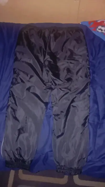 Pantalón deportivo Nike negro nuevo - miniatura 2