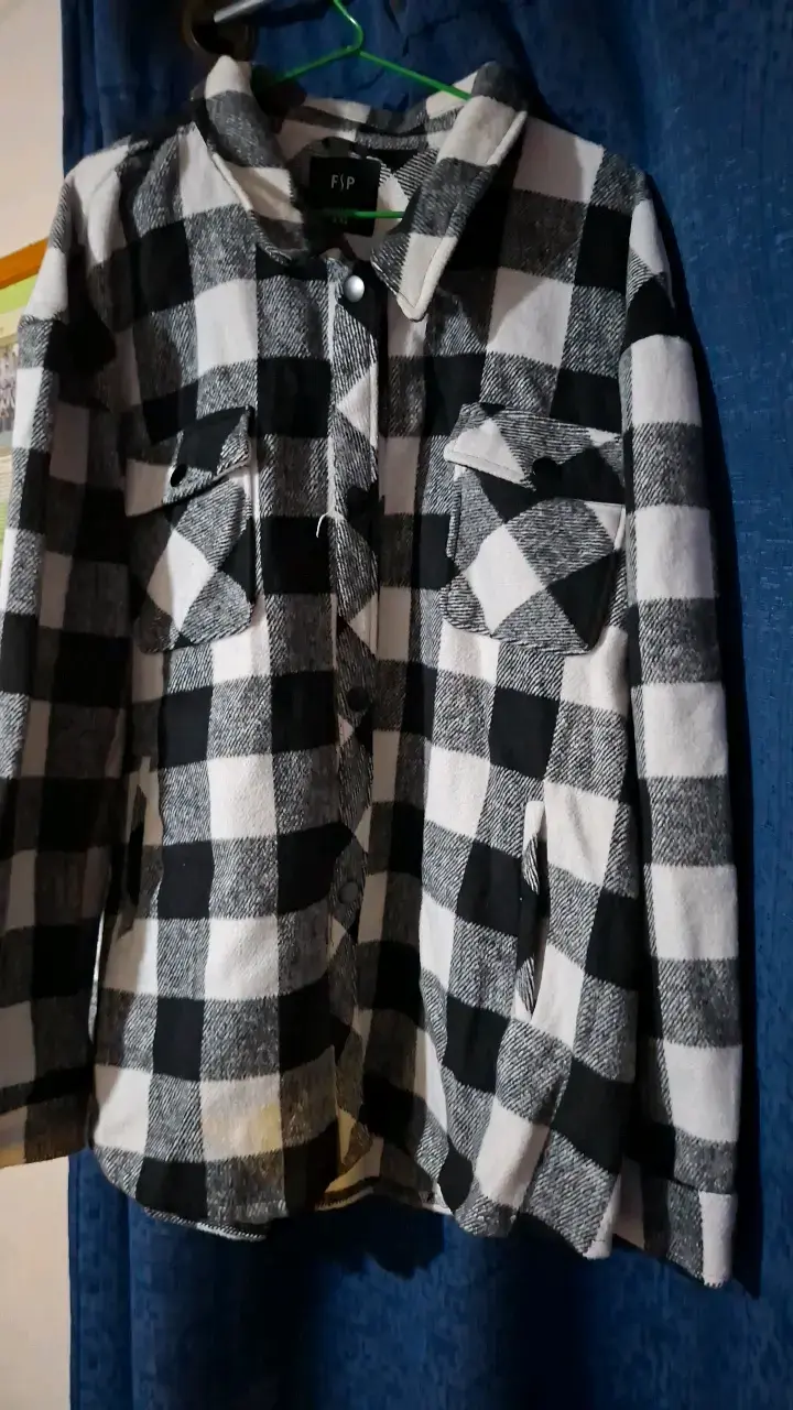 Camisa de franela a cuadros blanco y negro