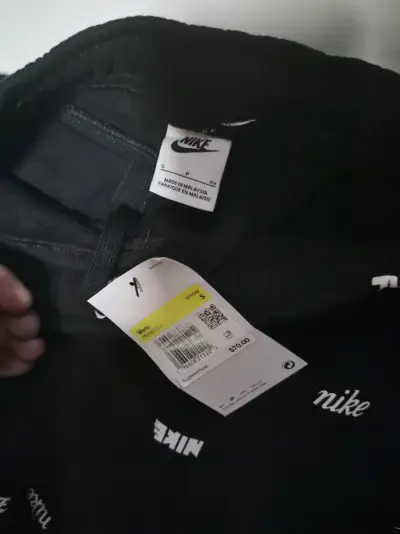 Pantalones deportivos Nike negros con logos - miniatura 2