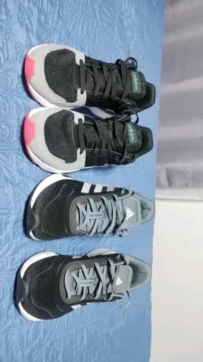 2 pares de Zapatillas Adidas mujer número 40 1/2 - miniatura 1