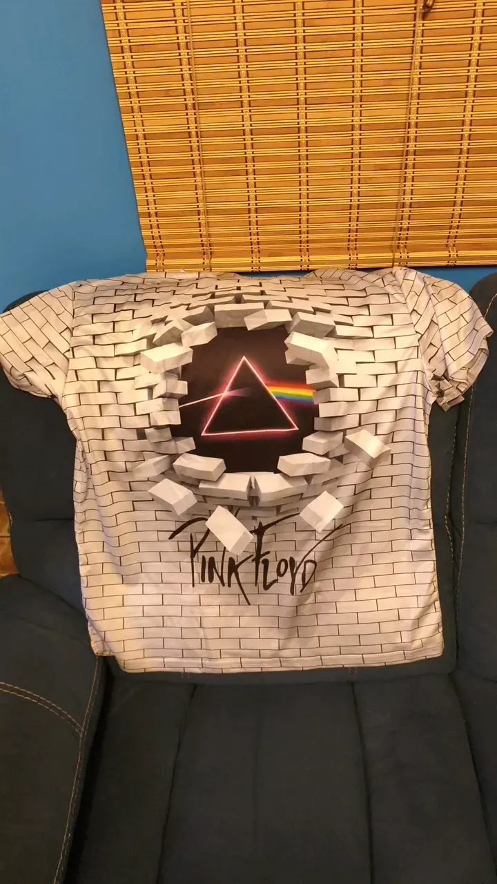 Polera Pink Floyd con diseño de The Wall 3D - 1