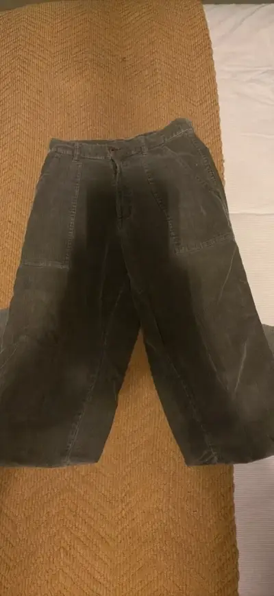 Pantalones de cotele verdes old navy talla 34-36 - miniatura 1