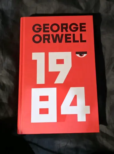Libro 1984 de George Orwell en tapa dura - miniatura 1
